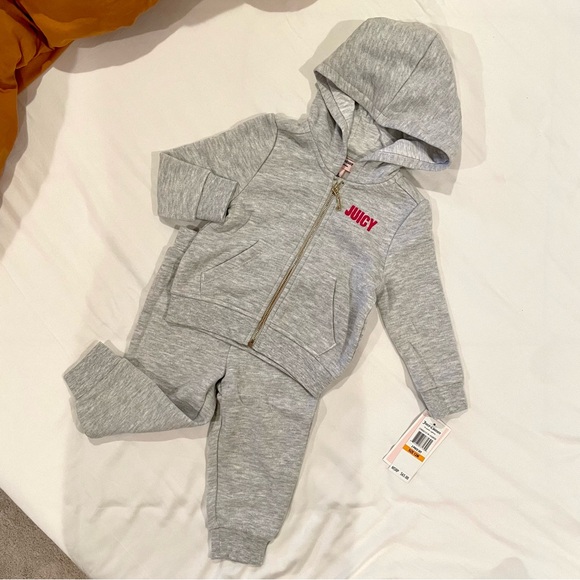 NWT Lot of 2 Sets Baby Girl JUICY COUTURE Track Suits, 12M - Picture 3 of 4
